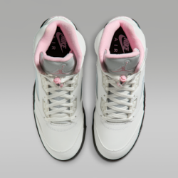 Chaussures de sport Nike,
Air Max coussin amorti,
Flyknit respirant et léger,
Dunk chaussures de planche vintage,
La Air Force 1